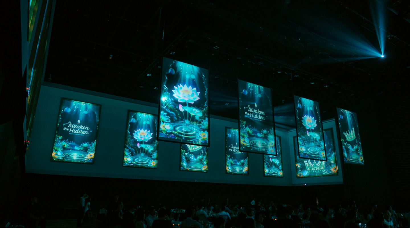 Stage screens at an HG live show